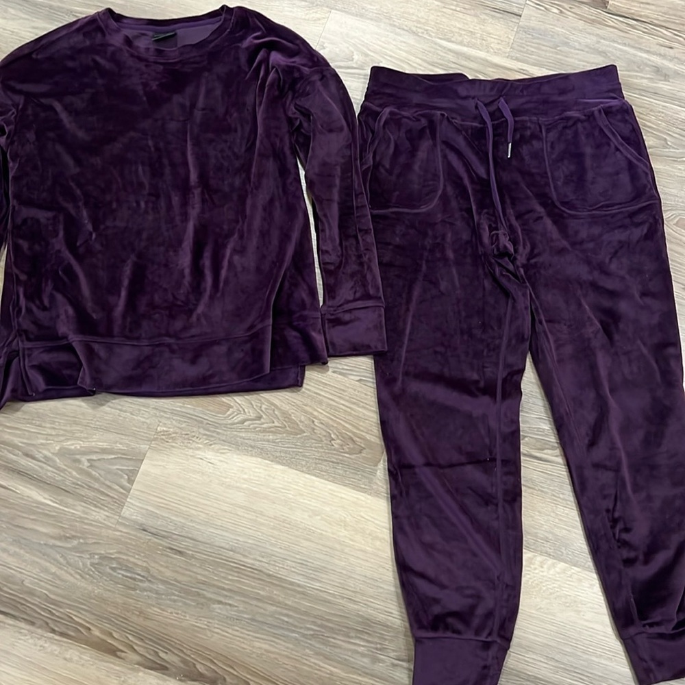 Set of 32 Degrees Sweatshirt and leggings